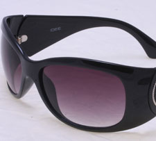 IDEE sunglasses from the A Dash of Blush collection with oversized frames