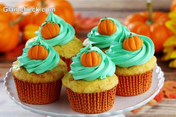 Pumpkin Cupcakes for Thanksgiving