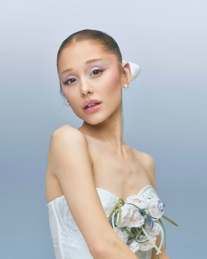Ariana Grande’s r.e.m. beauty Launches En Pointe Holiday Collection
