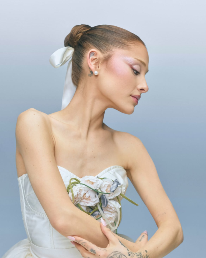 Ariana Grande’s r.e.m. beauty Launches En Pointe Holiday Collection
